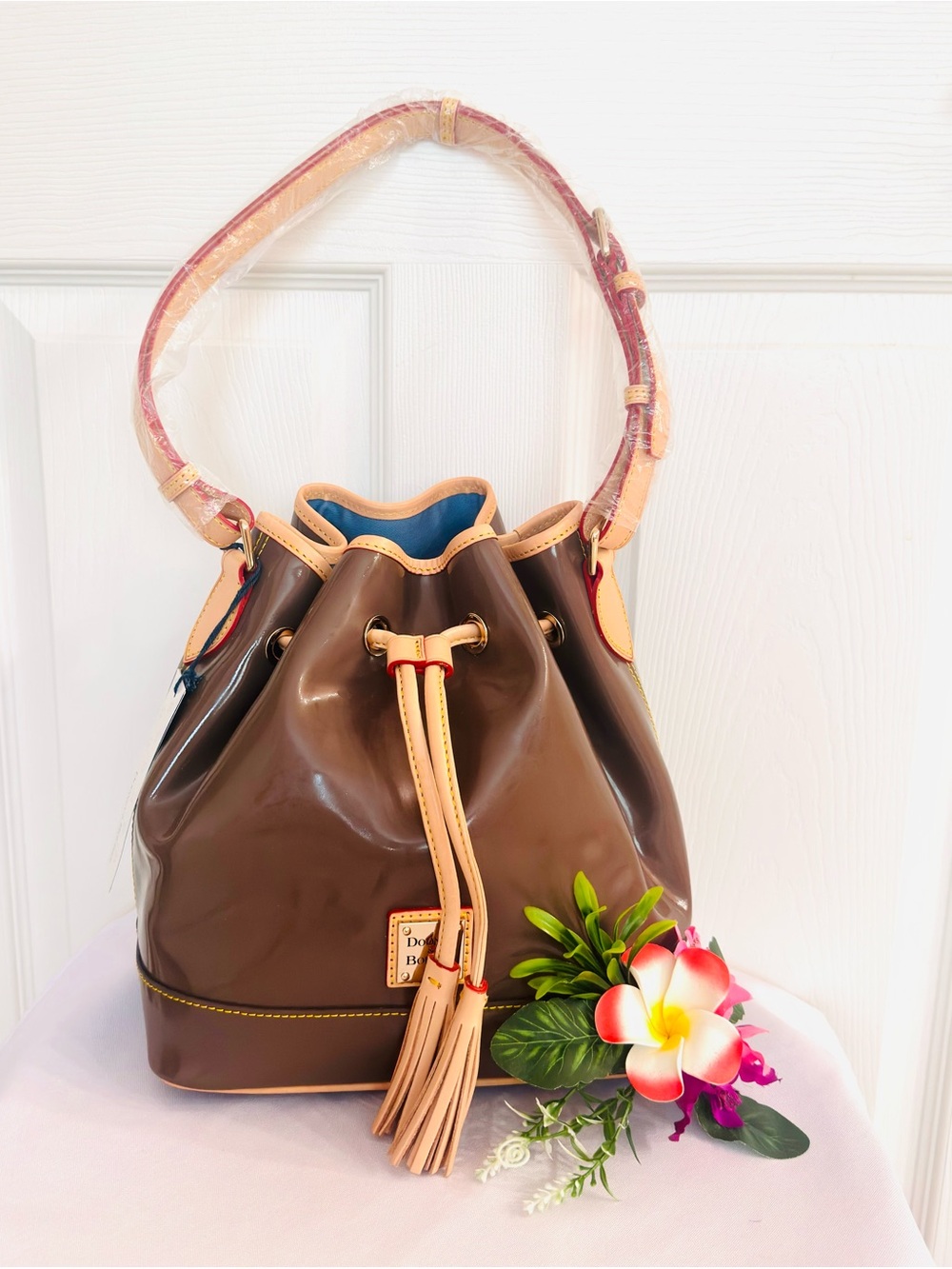 DOONEY & BOURKE ~ Gray and Tan Wexford Leather Shoulder Bag 10 x 11 x 7